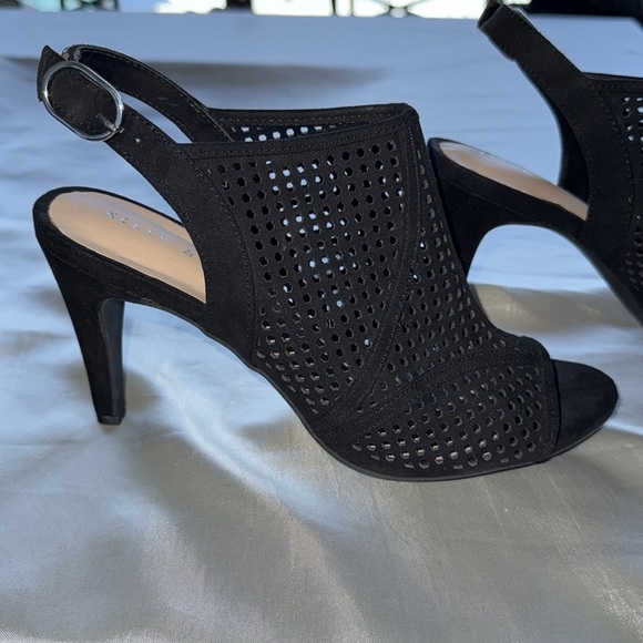 Kelly & Katie Black Faux Suede Peeptoe Slingback Berillan Heels Size 8 - Picture 4 of 8